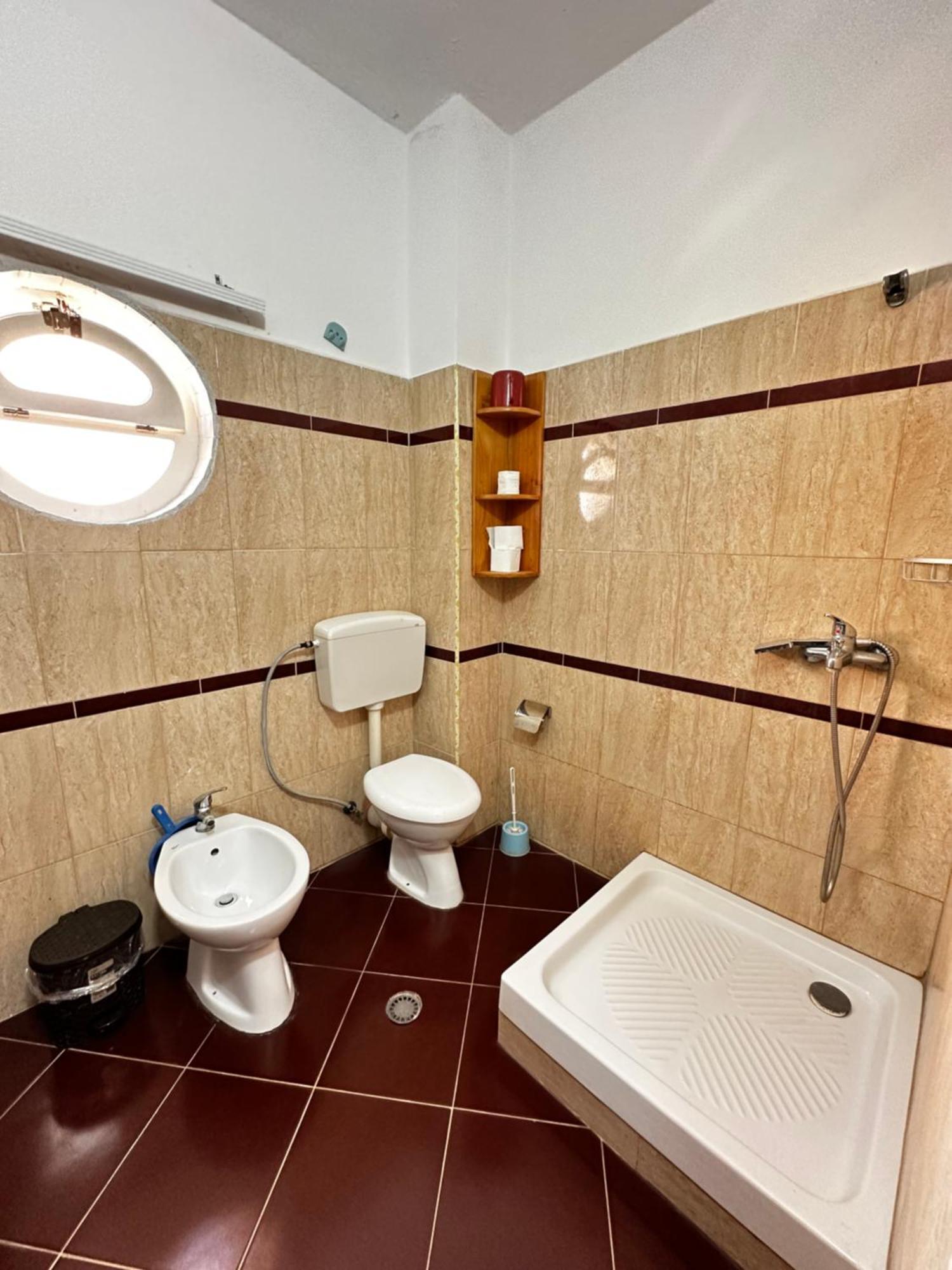 Romance Holiday Garden Inn ドゥラス エクステリア 写真